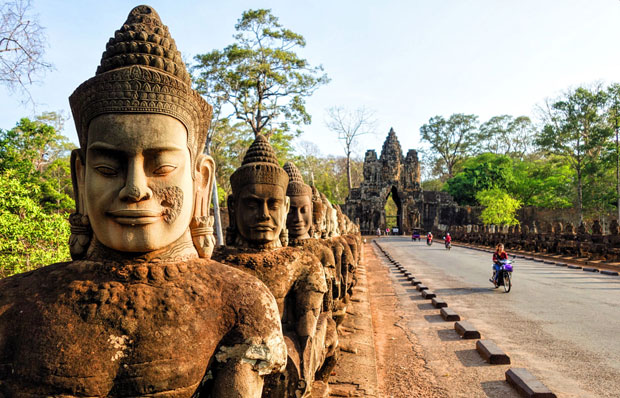 2-Days  Private Tour: Angkor Thom (Bayon ), Angkor Wat, Ta Prohm