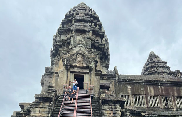 1-Day Private Tours (Angkor Wat, Ta Phrom, Angkor Thom, Banteay Srei )