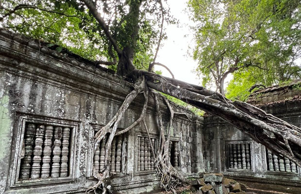 2-Days Tours:  Angkor Wat  Sinrise  + Beng Mealea